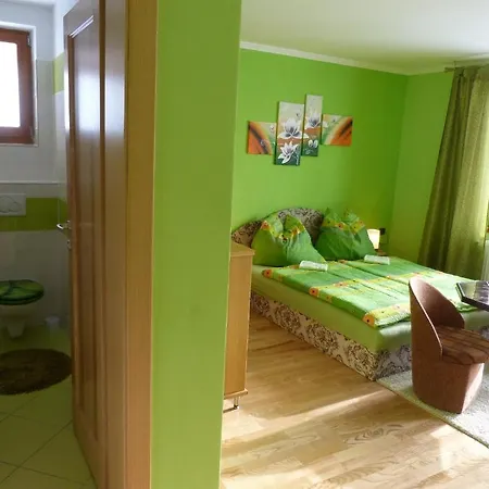 Vila Artemis Konukevi *